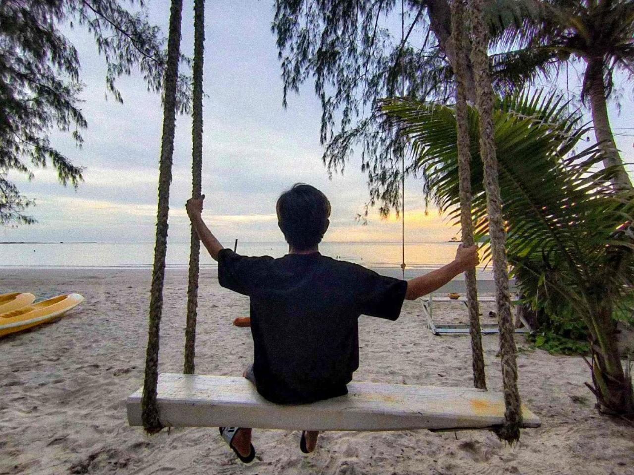 Koh Kood Neverland Beach Resort Ko Kut Exterior photo