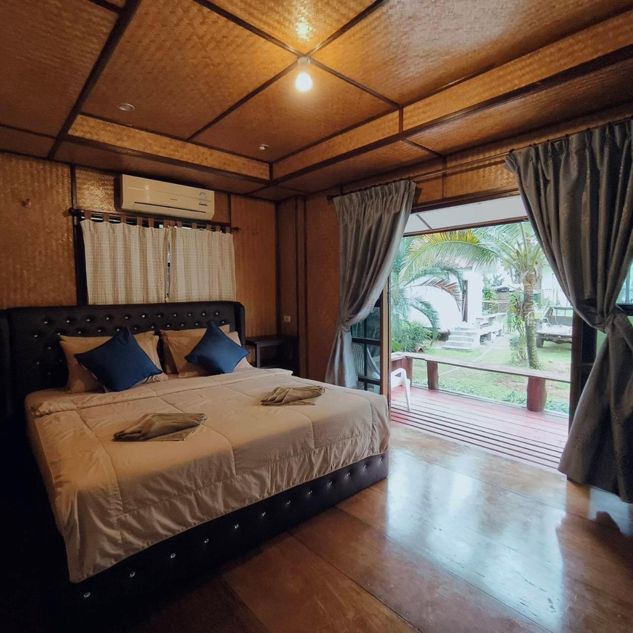 Koh Kood Neverland Beach Resort Ko Kut Exterior photo